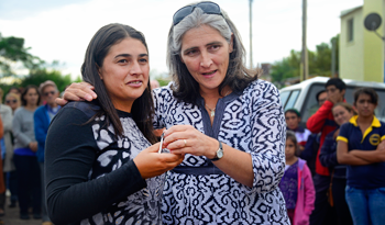 Responsable de DINAVI,Lucía Etcheverry participó de entregas de viviendas en Tacuarembó