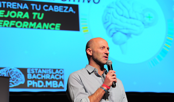 Estanislao Bachrach, especialista neurocientífico