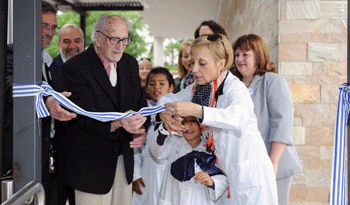 Inauguración de nuevas instalaciones en escuela de tiempo completo N.° 53