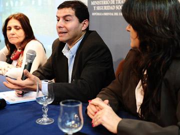 Autoridades en conferencia
