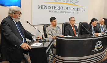 Rueda de prensa del Ministerio del Interior por los incidentes en el Estadio Centenario
