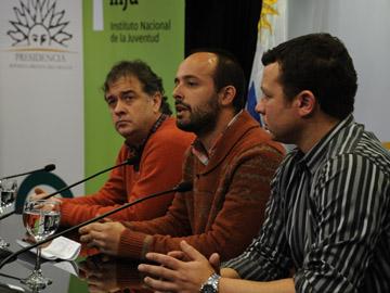 Autoridades en conferencia de prensa