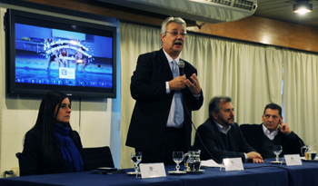El ministro Enrique Pintado explica la campaña “Y si alguna obra se pagara con amor”