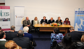 Autoridades en evento de posgrados de docentes de ANEP en la UdelaR