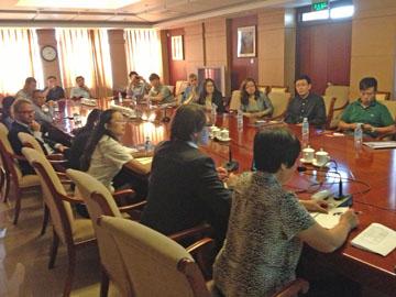 Autoridades del INAC, participantes de encuentro con representantes de China