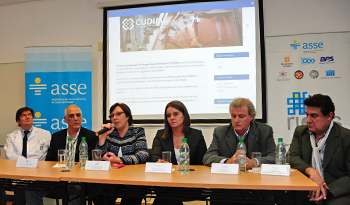 Firma de convenio entre autoridades de ASSE y el CUDIM