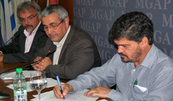 Firma de convenio en favor del adolescentes del Sirpa