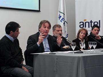 Autoridades en taller "Las compras públicas como motor del desarrollo productivo y social”