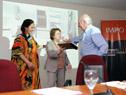 Entrega del certificado de incorporación al Registro Regional Memoria del Mundo