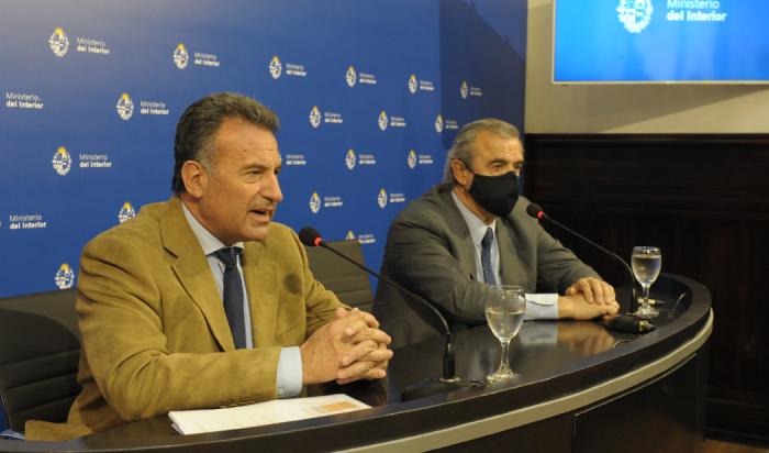 Ministros Daniel Salinas y Jorge Larrañaga