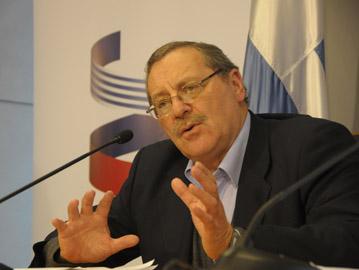 Ministro Ricardo Ehrlich durante la conferencia
