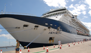 Crucero en puerto