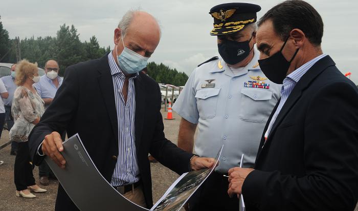 Ministro de Defensa Nacional, Javier García en Carmelo, Colonia