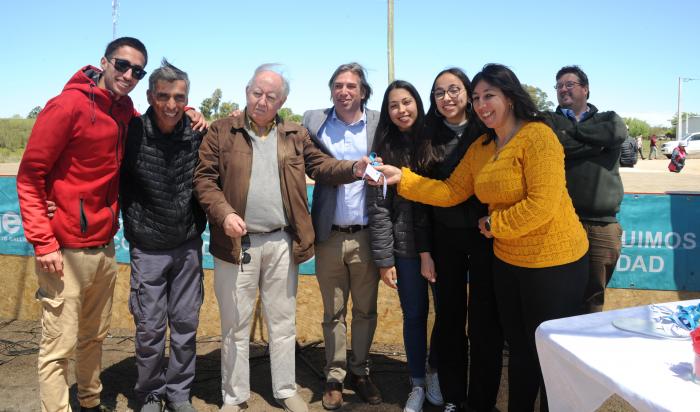Familias de Capilla del Sauce reciben las llaves de sus hogares