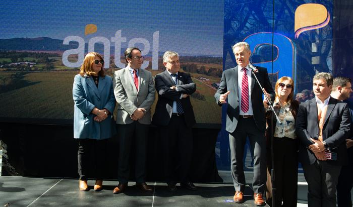 Stand de Antel en Expo Prado