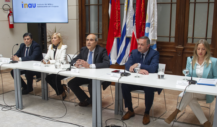 Delgado, Abdala y autoridades
