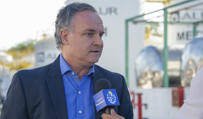 Gerente general de Alcoholes del Uruguay (ALUR), Álvaro Lorenzo, en entrevista con Comunicación Presidencial