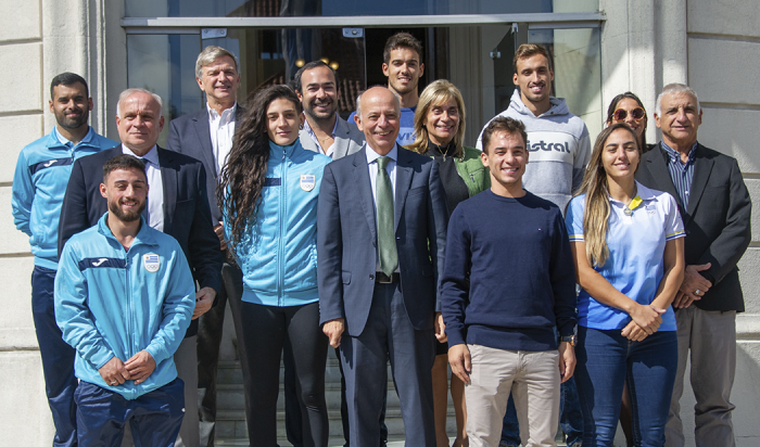 Javier García y Sebastián Bauzá con deportistas