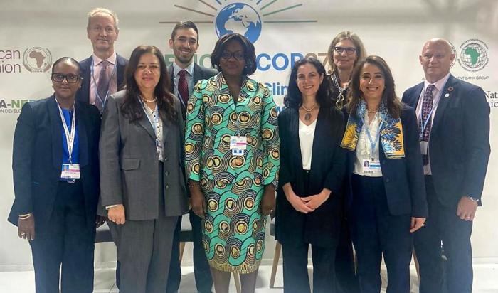 Arbeleche con ministro en la COP27