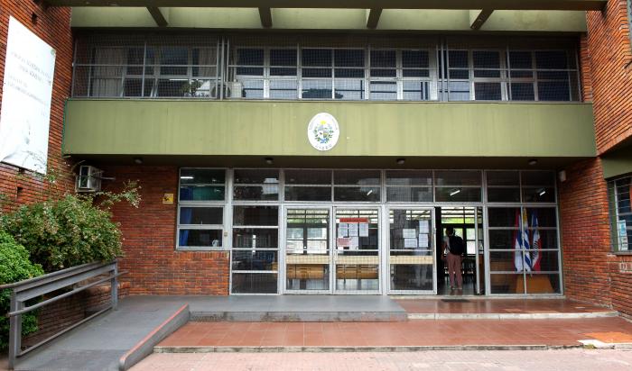 Fachada de un centro de enseñanza de Secundaria