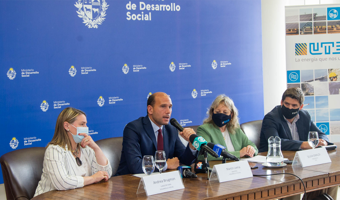 Martín Lema y Silvia Emaldi firman acuerdo