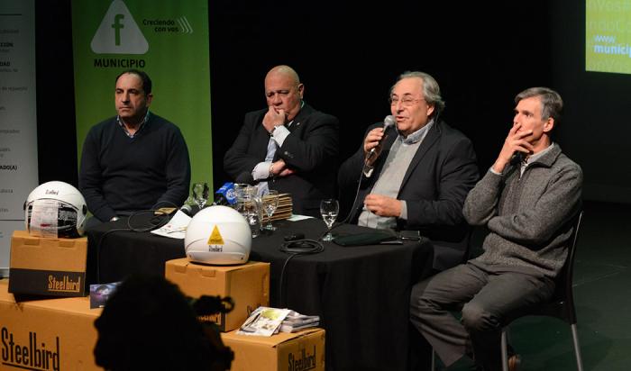 Autoridades Unasev y Municipio F