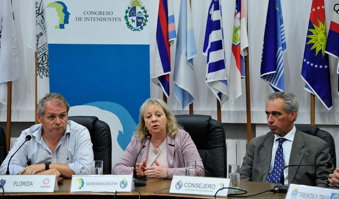 Emaldi en Congreso de Intendentes