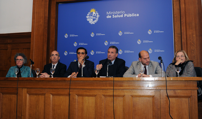 Autoridades de Salud Pública y Mides en actividad por el Día Nacional de Prevención del Suicidio.