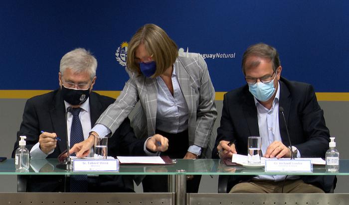 Firma de acuerdo entre Turismo e Intendencia de Rivera