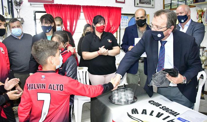 Firma de convenio en el Club Social y Deportivo Malvín Alto Baby Fútbo