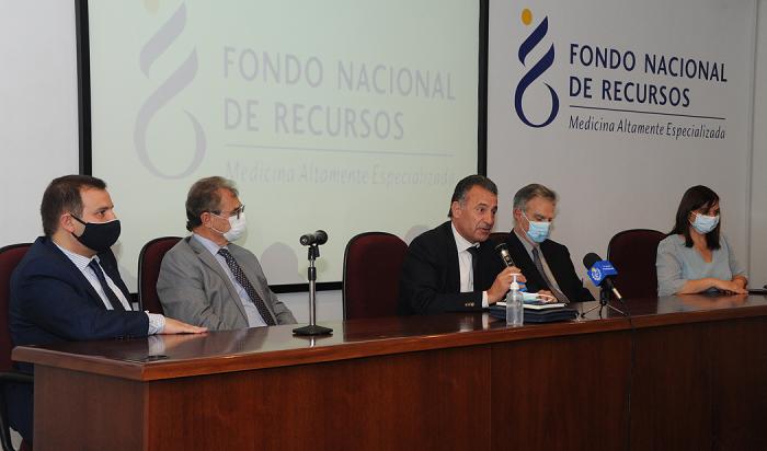 Autoridades del MSP y FNR