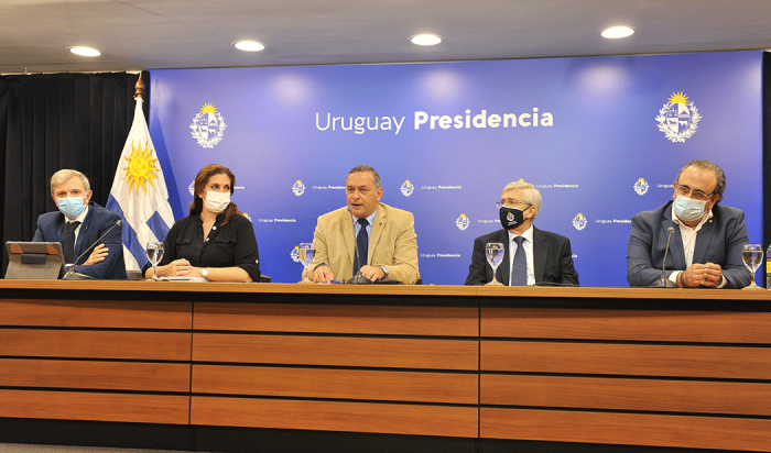Conferencia sobre próximos eventos deportivos en Uruguay