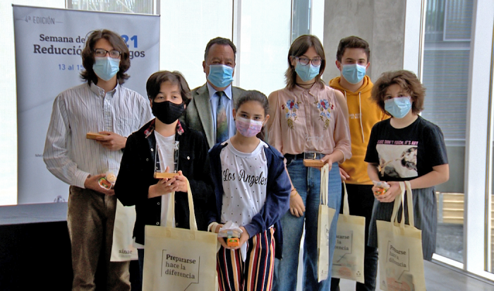 Sergio Ricco junto a ganadores del concurso