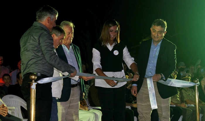 Inauguración de piscina en Ombúes de Lavalle