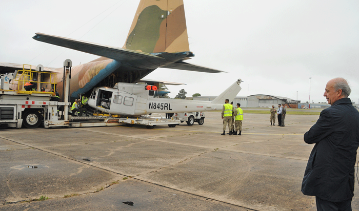 Ministro García en base aérea
