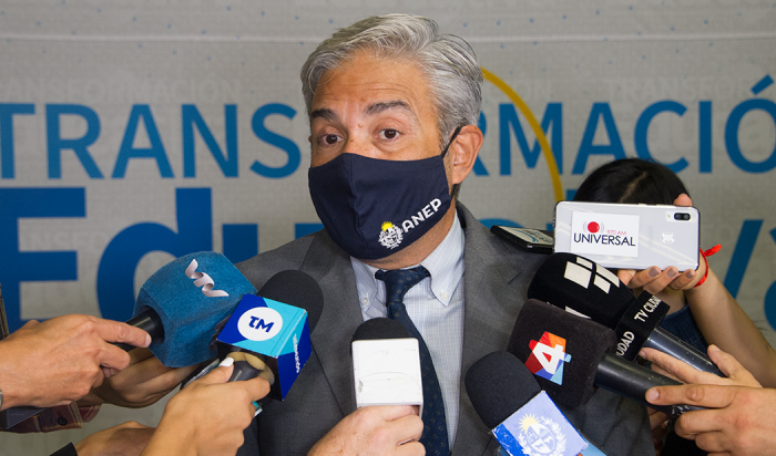 Robert Silva en conferencia de prensa