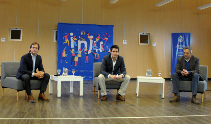 Presidente Luis Lacalle Pou, director del Instituto Nacional de la Juventud, Felipe Paullier y rector de la Universidad de la República, Rodrigo Arim