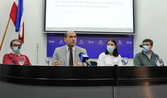 Ministro Martín Lema y autoridades de ASSE y del H. Pereira Rossell