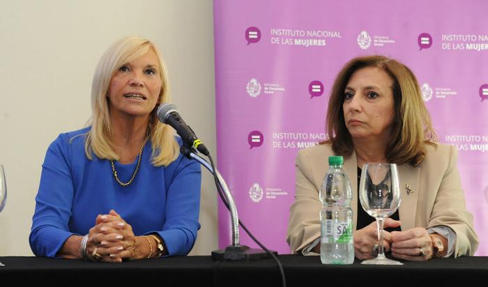 Vicepresidenta de la República, Beatriz Argimón y directora de Inmujeres, Mónica Bottero durante el acto 