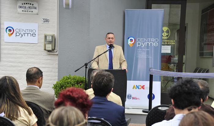 Delgado en Inauguración Centro Pyme en Rocha