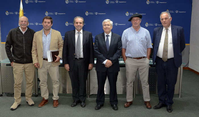 Autoridades del Ministerio de Turismo e Intendencia de Soriano