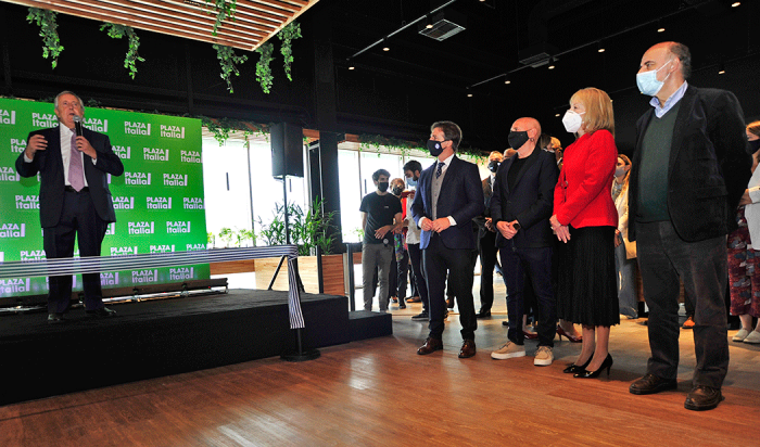 Lacalle Pou en inauguración de nueva planta del shopping Bella Italia