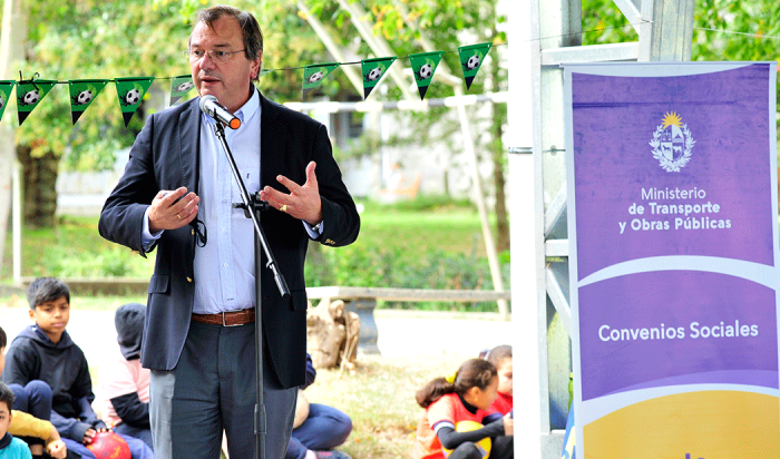 Ministro Falero en la inauguración