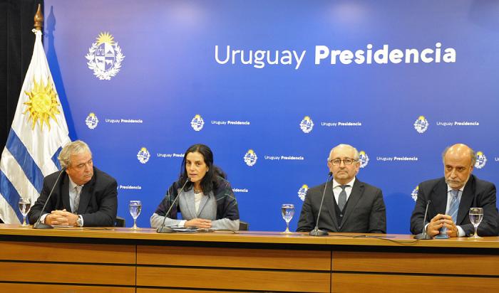 Conferencia de prensa de ministros