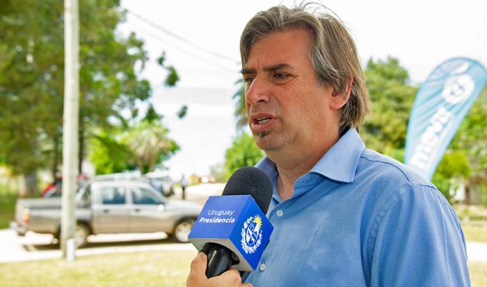 Presidente de Mevir, Juan Pablo Delgado, en nota con Comunicación Presidencial