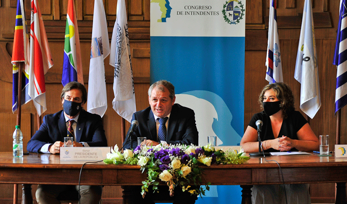 Lacalle Pou con nuevas autoridades del Congreso de Indententes