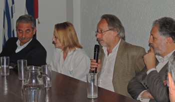 Autoridades en la presentación de la Unidad de Trastornos Relacionados con Alcohol