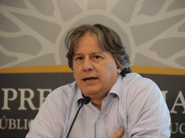 Fernando Lorenzo, ministro de Economía