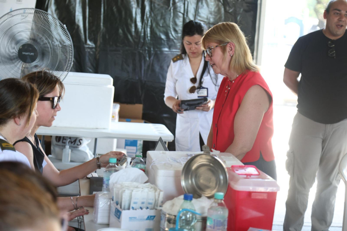 Cristina Lustemberg en vacunatorio durante la jornada específica contra el sarampión
