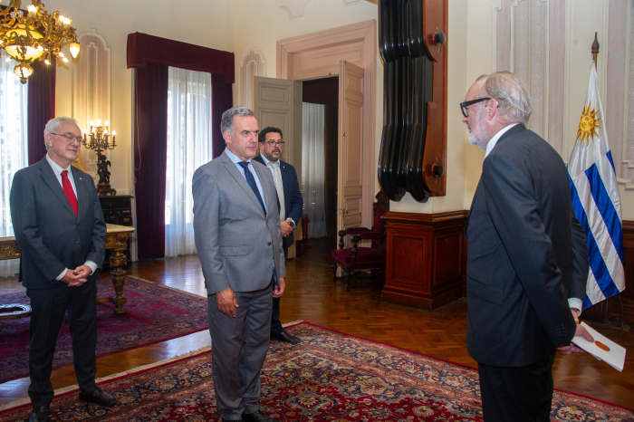 Orsi, Sánchez, Lubetkin y embajador de Bélgica